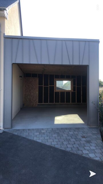 Extension avec toiture et bardage en zinc